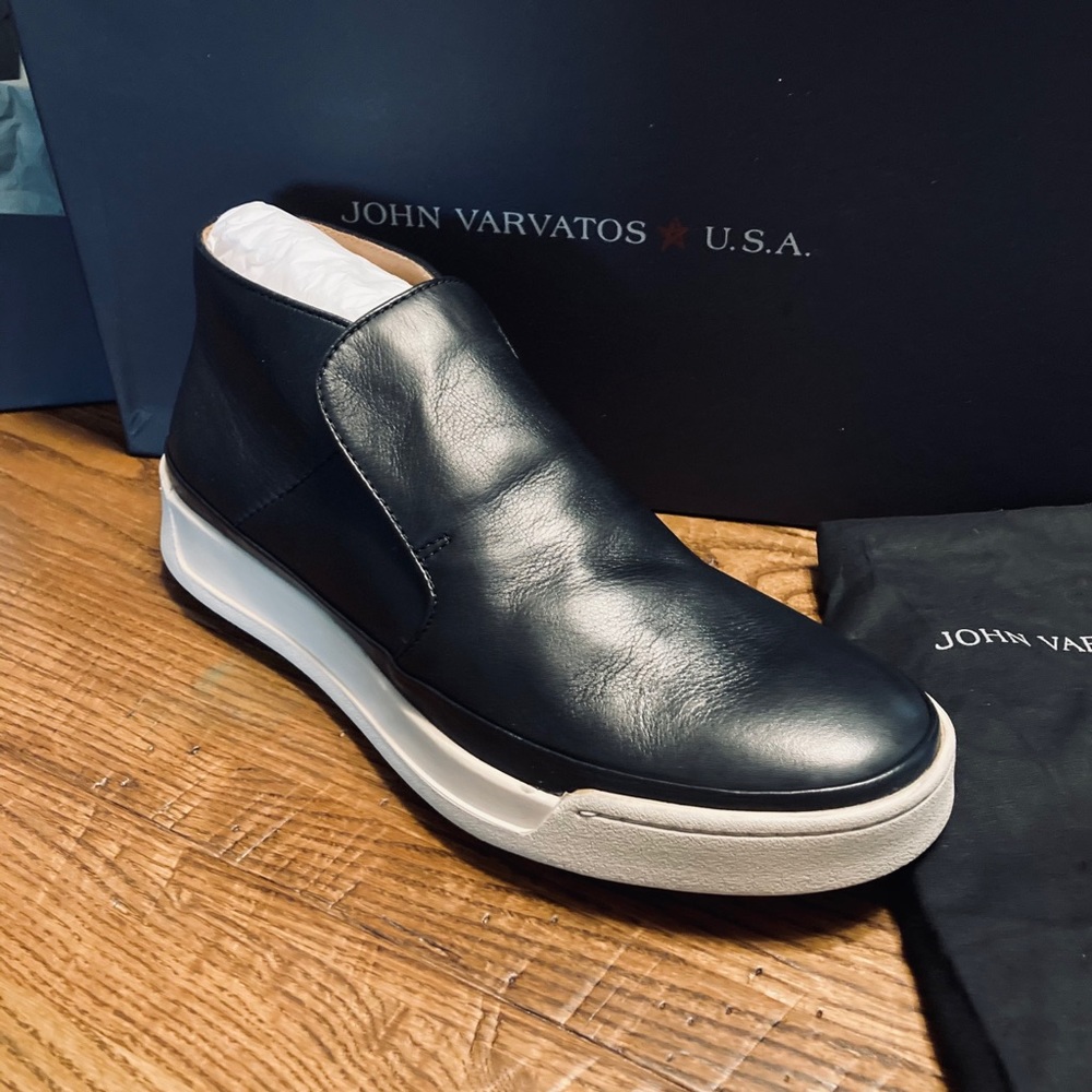 John Varvatos Remy Slip on Mid Sneaker sz 8 Black